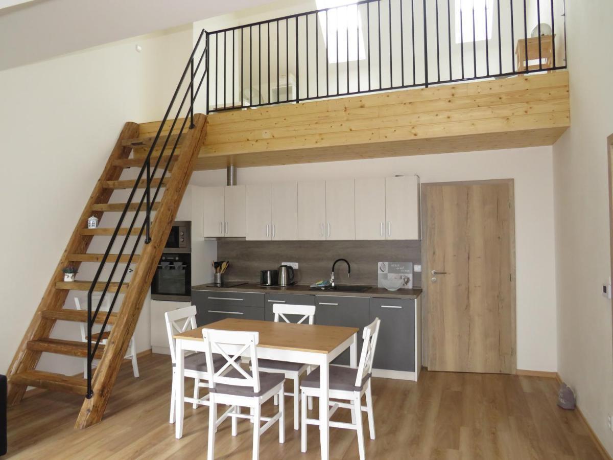 Apartment Honey *